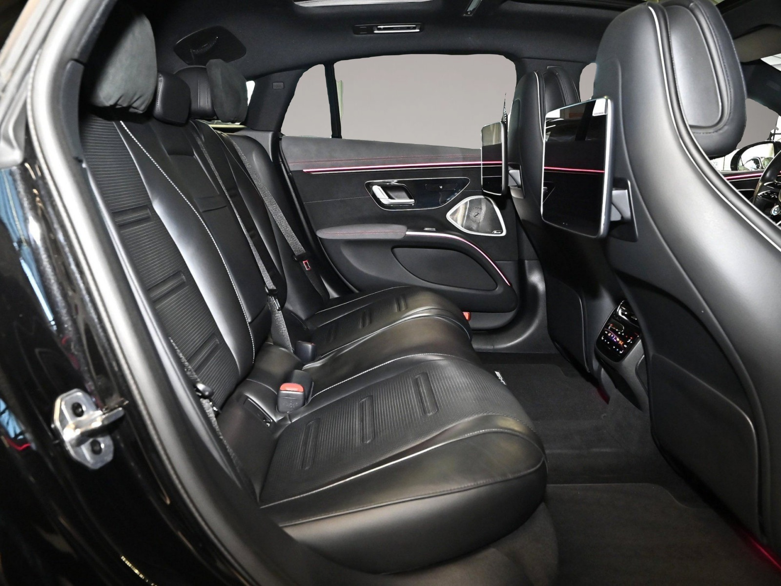 Mercedes-Benz EQS (01/2023, ELECTRIC)