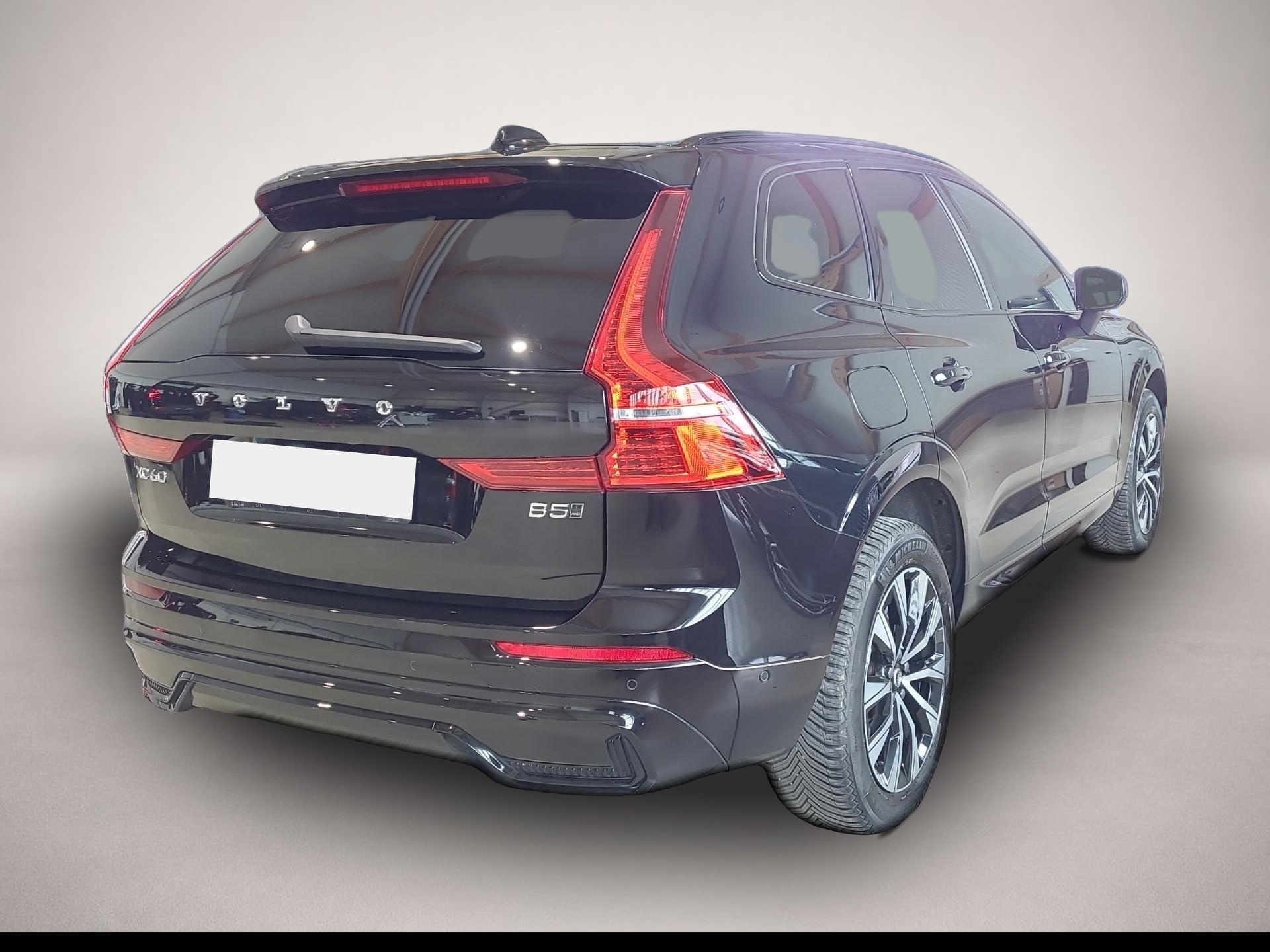Volvo XC60 (02/2025, Benzin)
