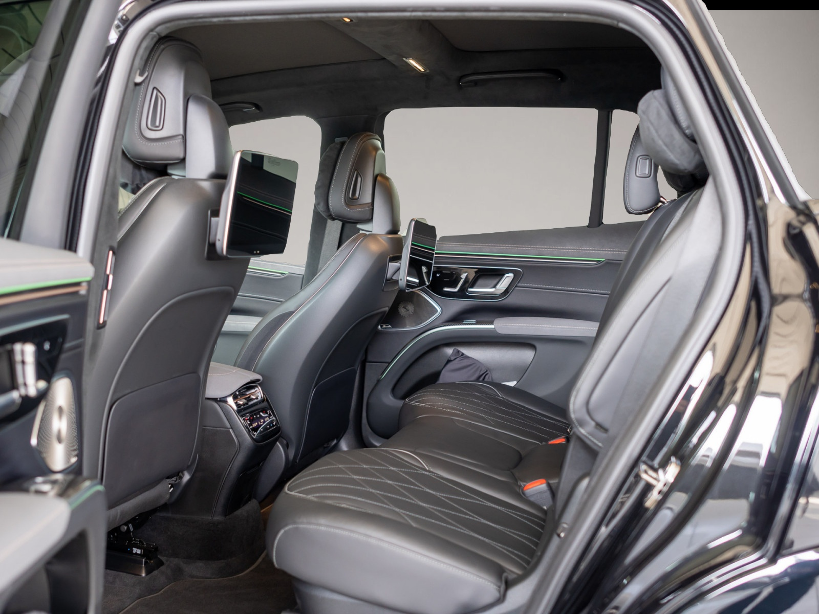 Mercedes-Benz EQS (10/2024, ELECTRIC)