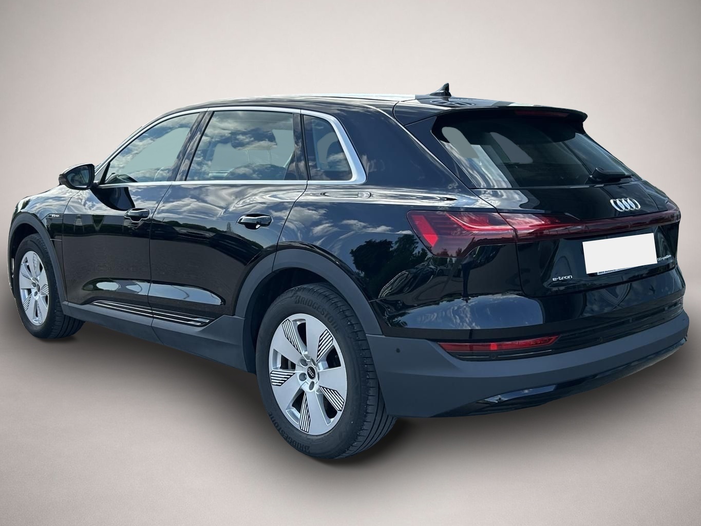 Audi e-tron (06/2022, ELECTRIC)