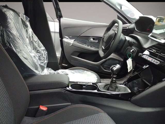 Peugeot 208 (06/2026, Benzin)
