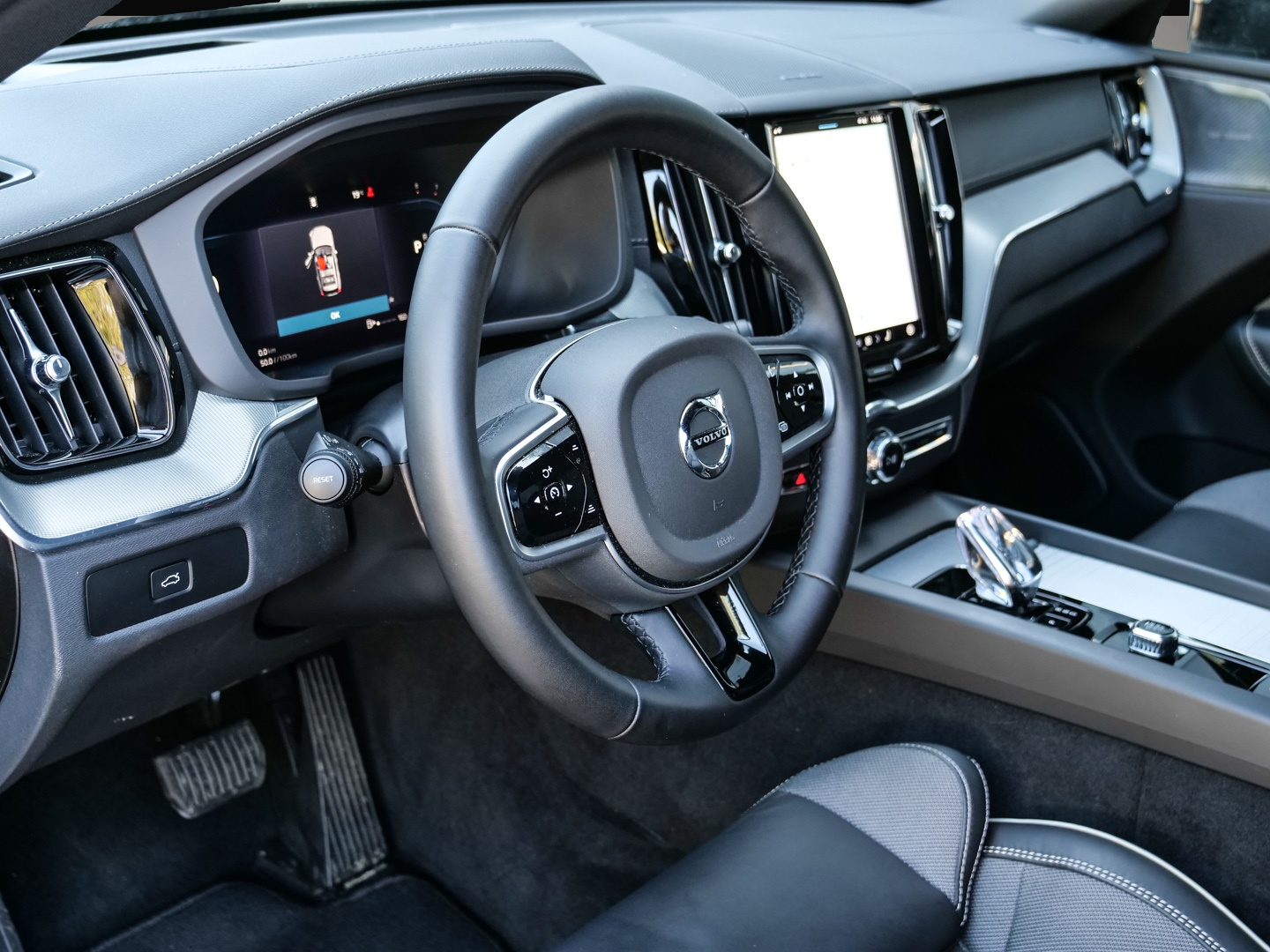 Volvo XC60 (05/2025, Benzin)