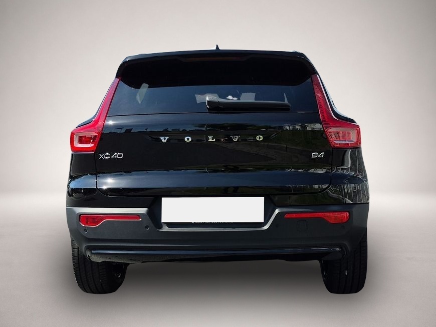 Volvo XC40 (08/2025, Benzin)