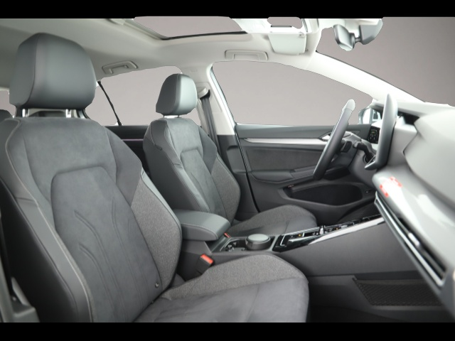 Volkswagen Golf (07/2025, Benzin)