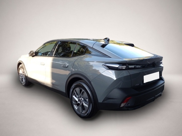 Peugeot 408 (10/2025, Benzin)