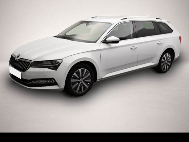 Skoda Superb (09/2023, Benzin)