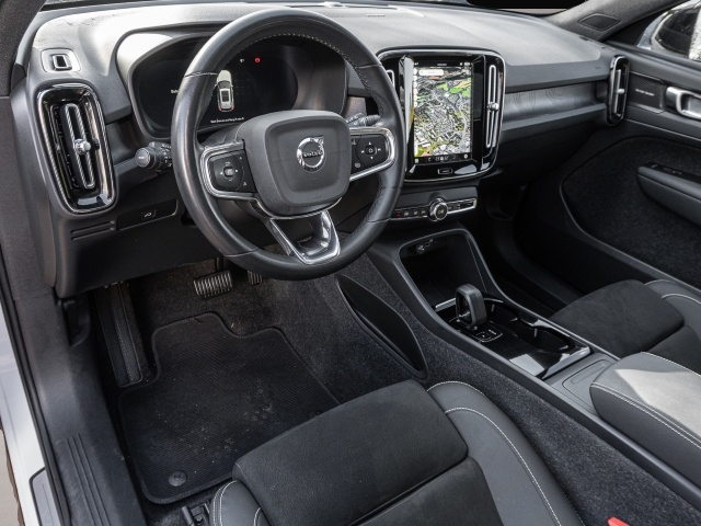 Volvo XC40 (11/2022, ELECTRIC)