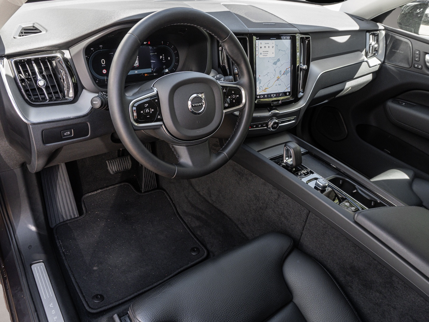 Volvo XC60 (02/2024, Benzin)
