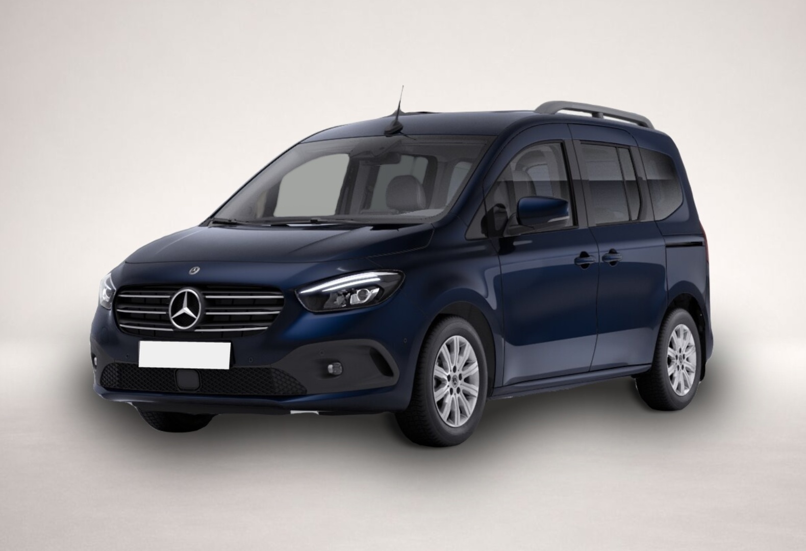 Mercedes-Benz A 180 (01/2025, Benzin)