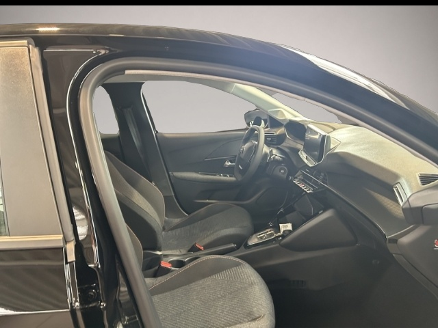 Peugeot 208 (06/2025, Benzin)