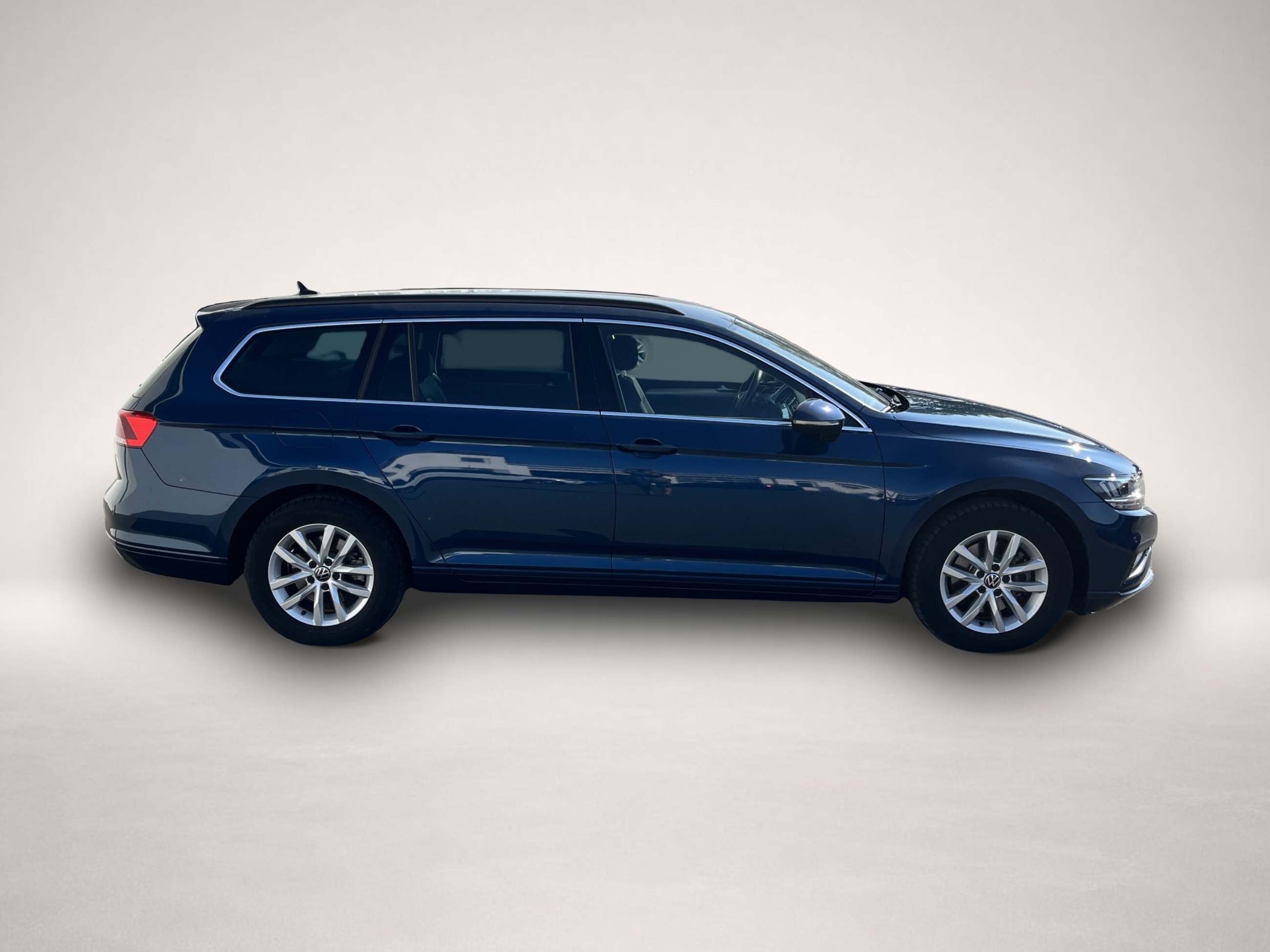Volkswagen Passat Variant (06/2022, Benzin)
