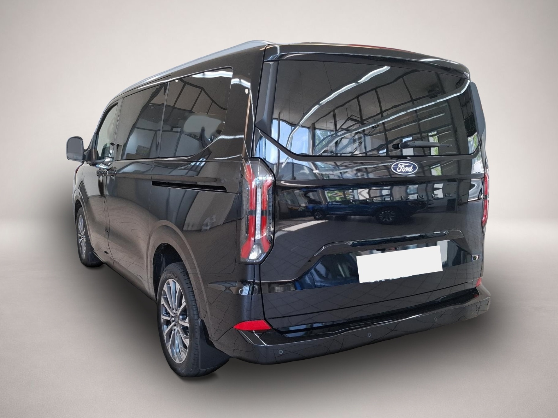 Ford Tourneo Custom (01/2026, Diesel)