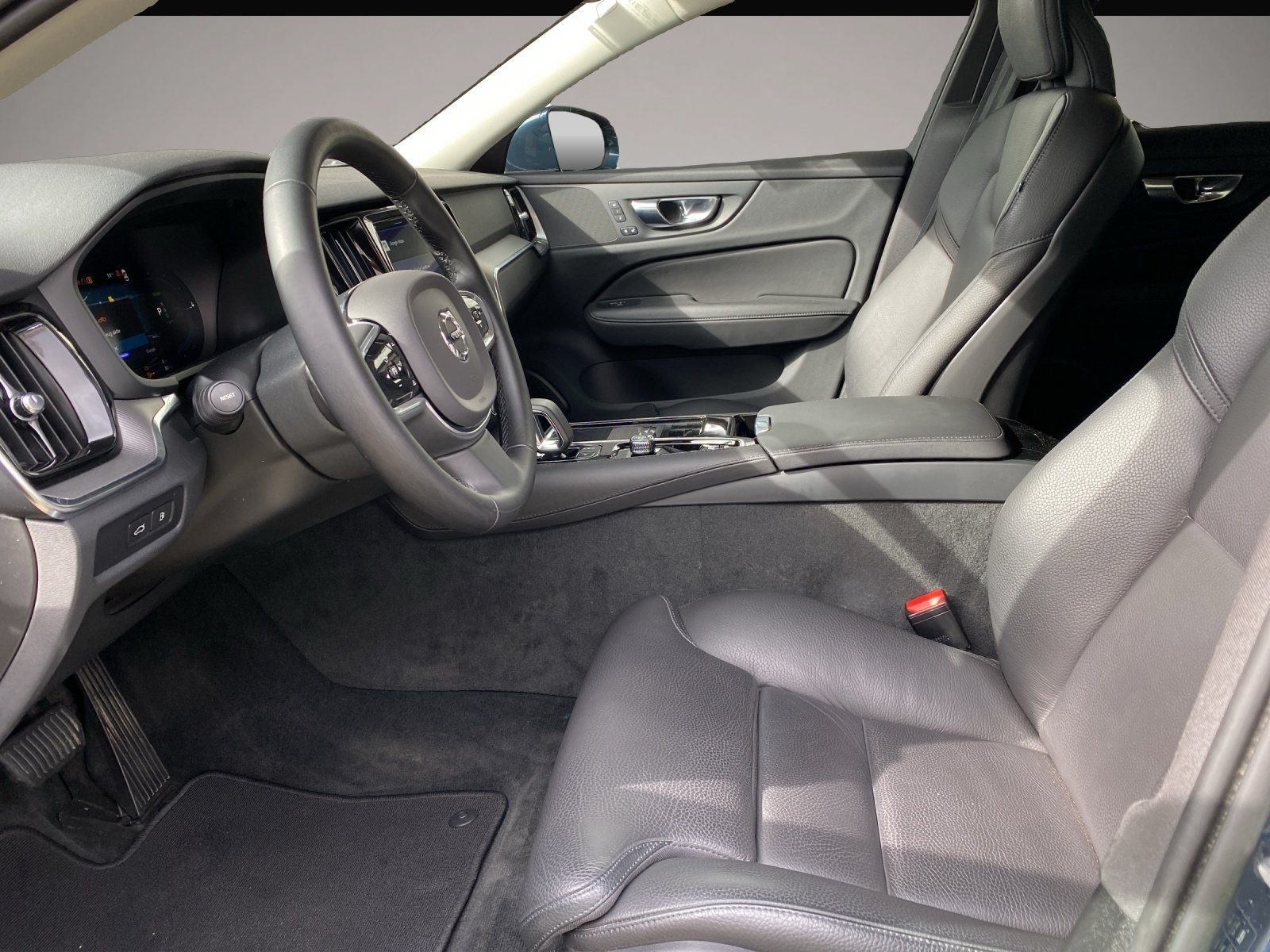Volvo V60 (12/2022, )