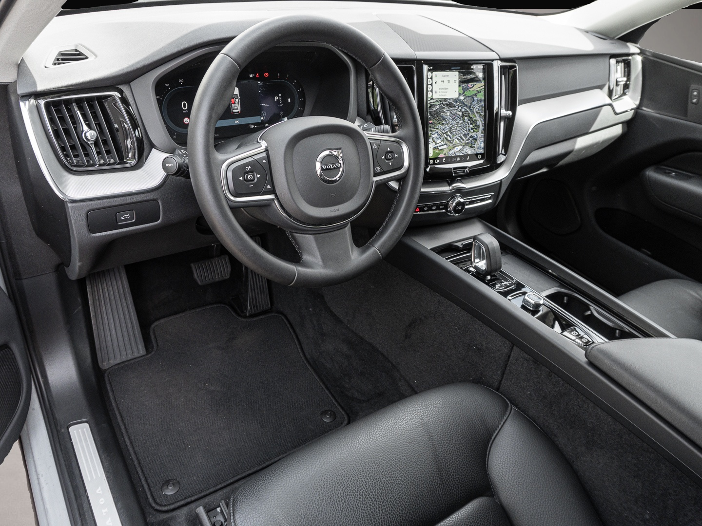 Volvo XC60 (12/2023, Benzin)