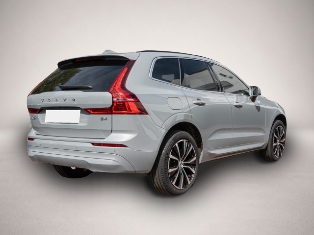 Volvo XC60 (12/2023, Benzin)