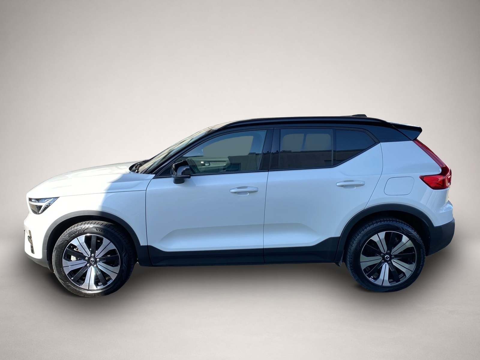 Volvo XC40 (03/2023, ELECTRIC)