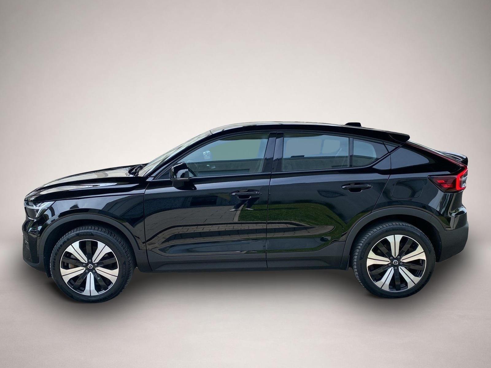Volvo C40 (11/2022, ELECTRIC)