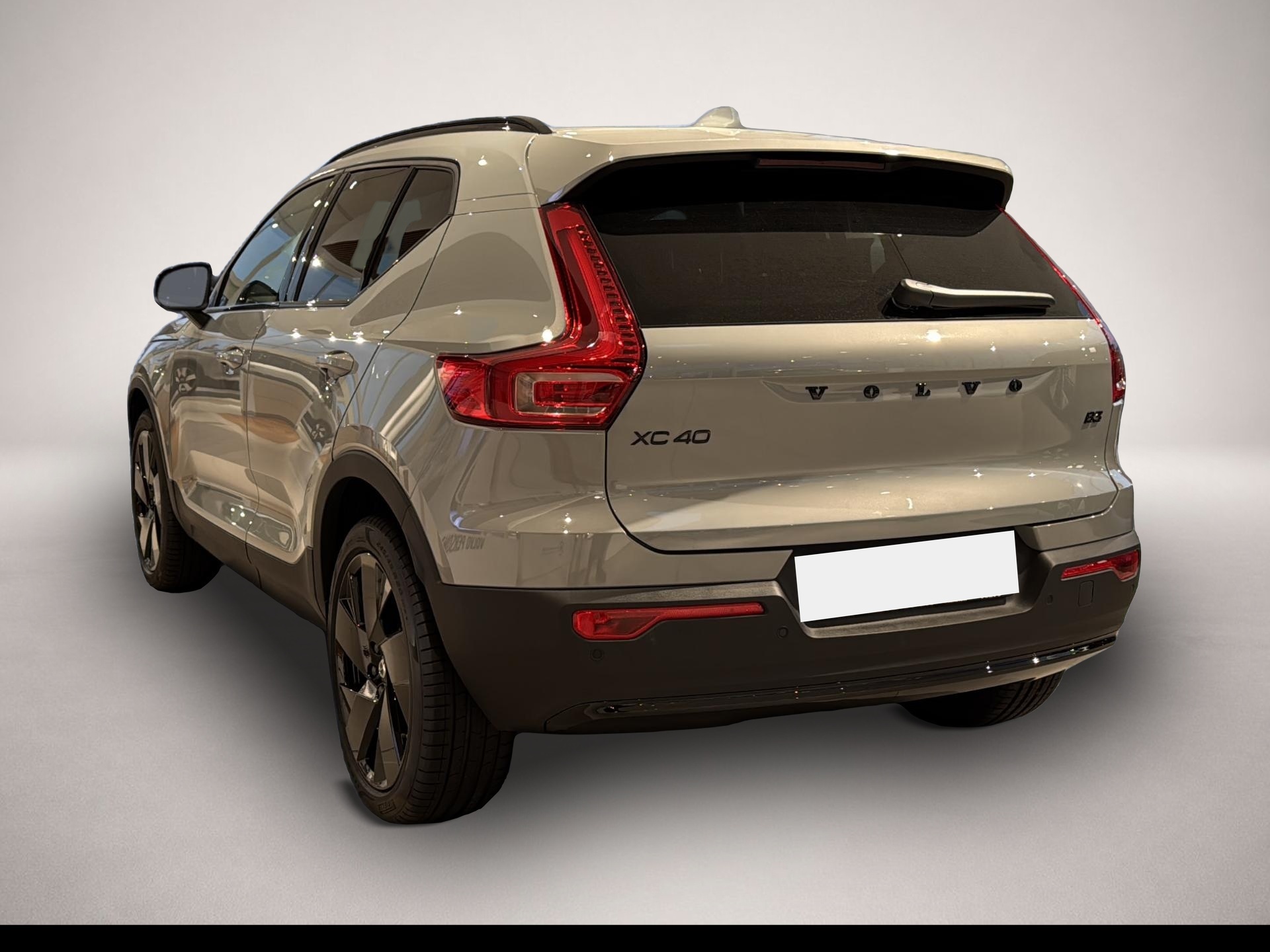 Volvo XC40 (11/2025, Benzin)