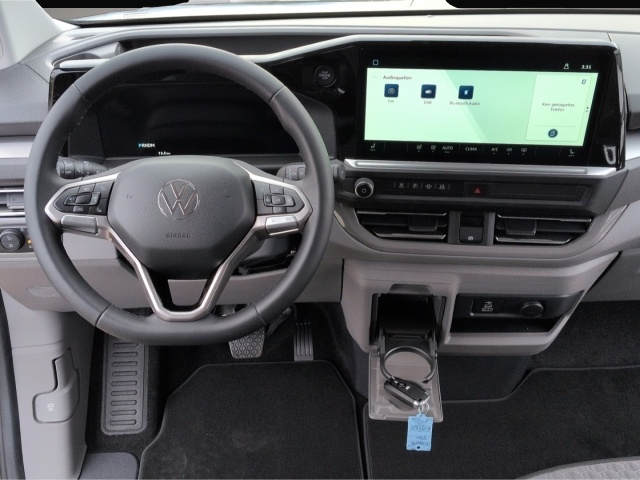 Volkswagen T7 Caravelle (, Diesel)