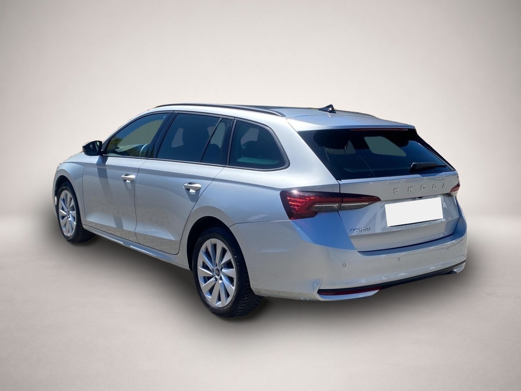 Skoda Octavia (06/2025, Benzin)