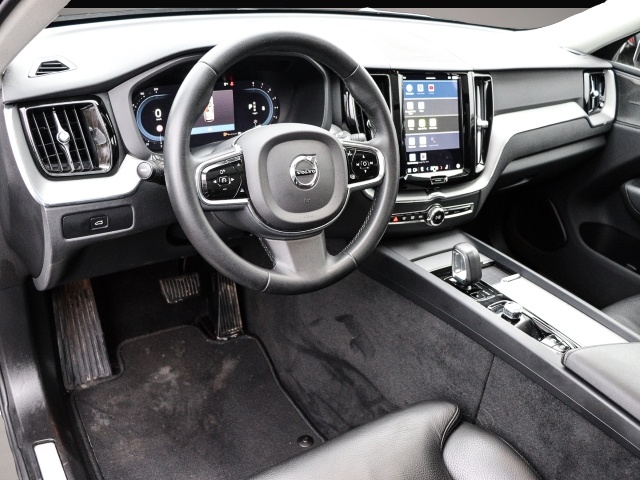 Volvo XC60 (01/2023, Benzin)