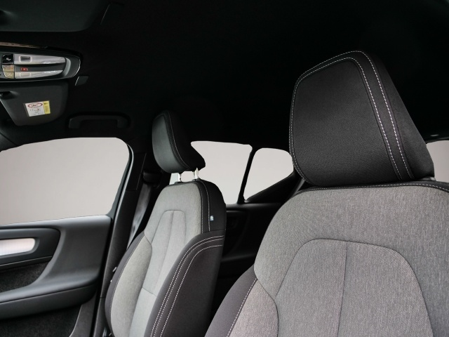 Volvo XC40 (07/2025, Benzin)