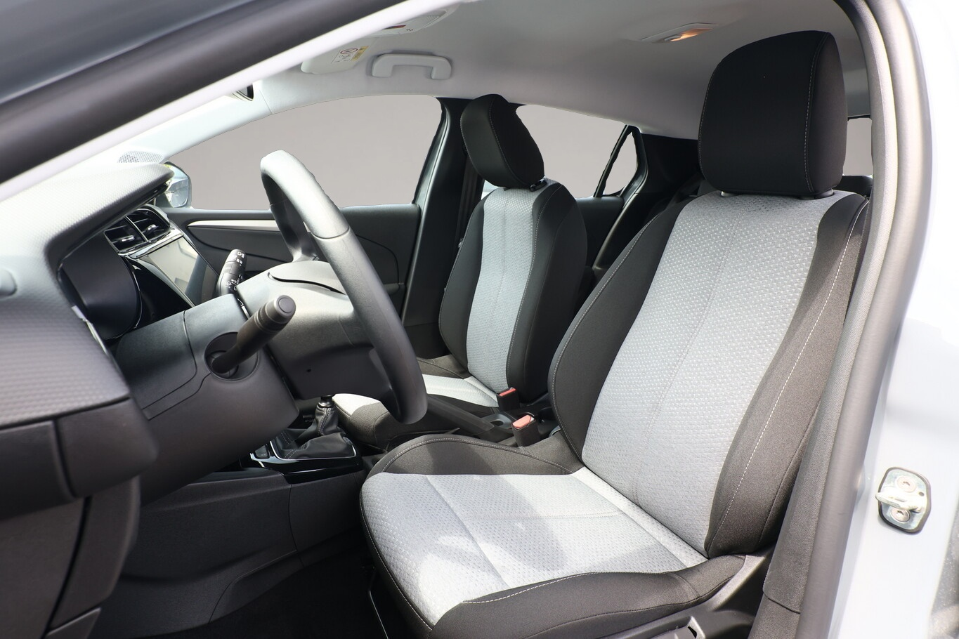Opel Corsa (09/2025, Benzin)