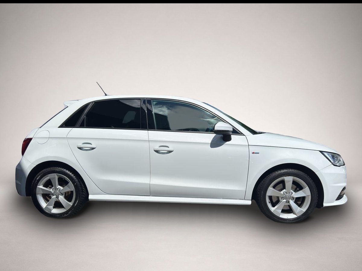 Audi A1 (07/2016, Benzin)