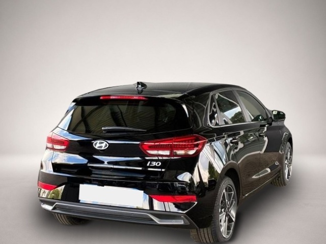 Hyundai i30 (10/2025, Benzin)