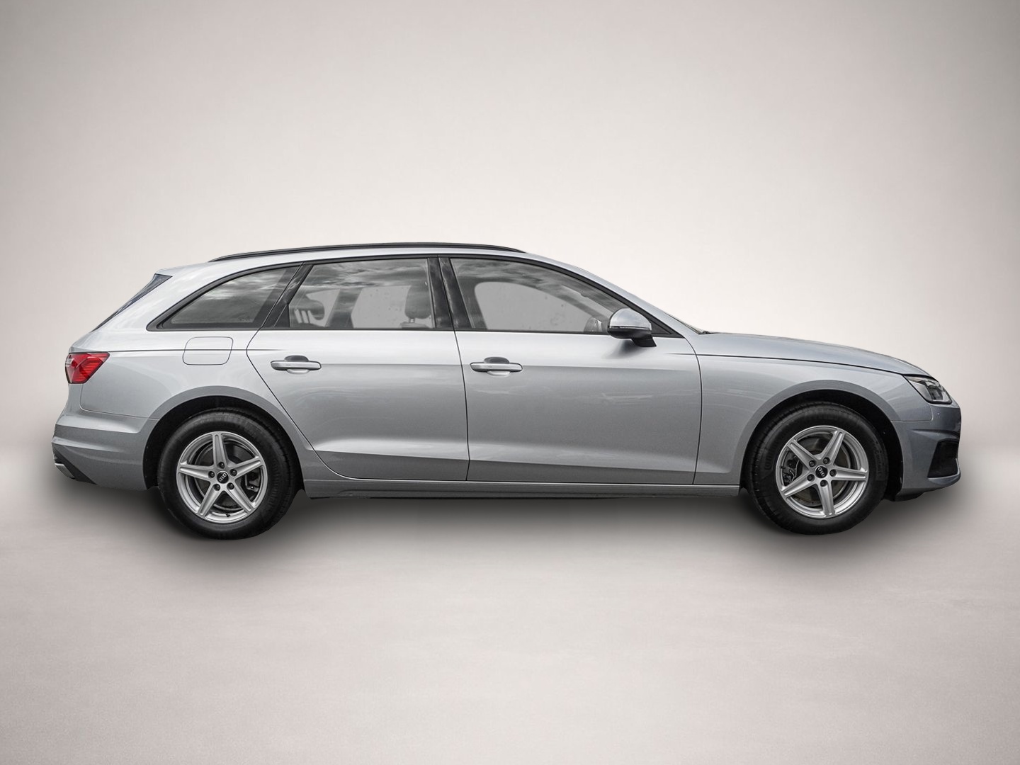 Audi A4 (06/2023, Benzin)