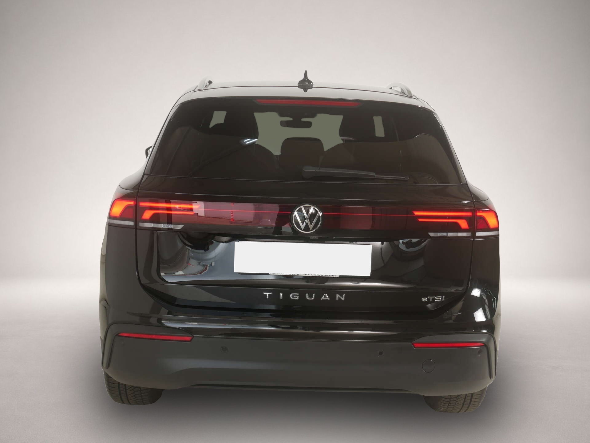 Volkswagen Tiguan (12/2025, Benzin)