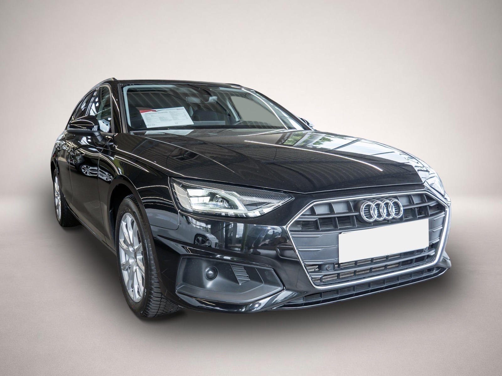 Audi A4 (07/2022, Benzin)