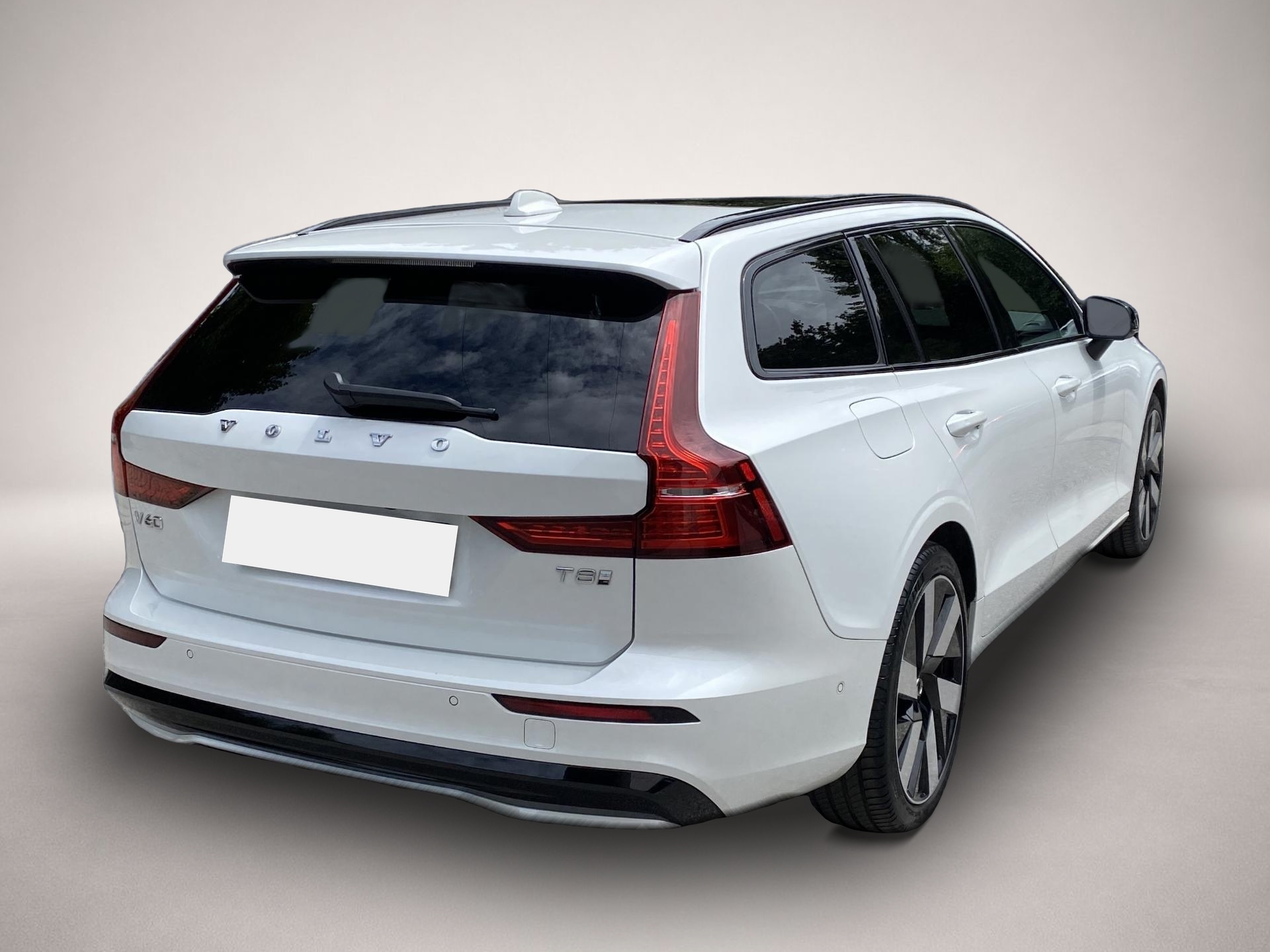 Volvo V60 (06/2024, Hybrid (Benzin/Elektro))