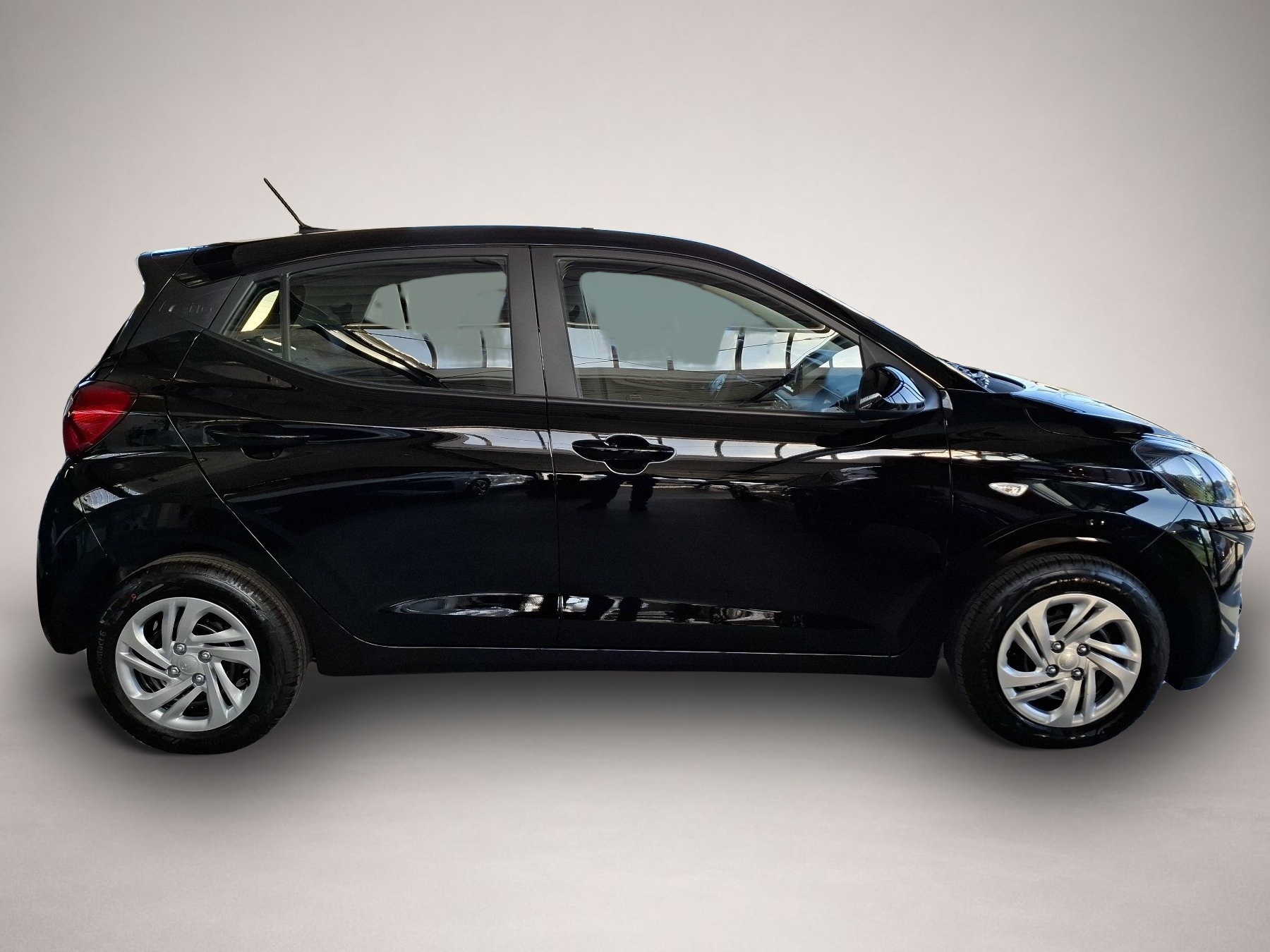 Hyundai i10 (06/2025, Benzin)