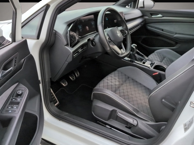 Volkswagen Golf (03/2023, Benzin)