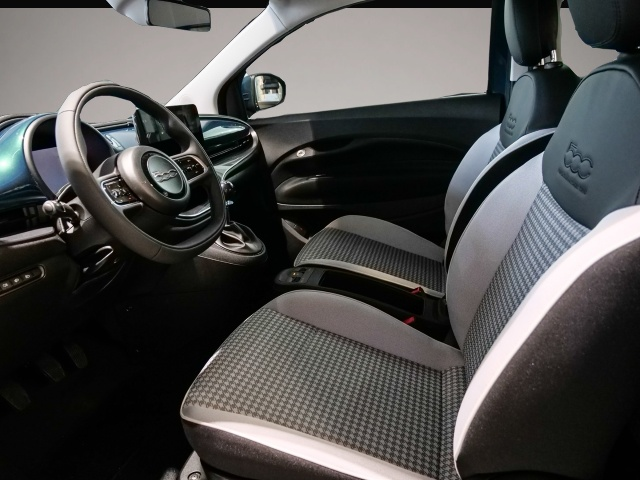 Fiat 500 (04/2026, Benzin)