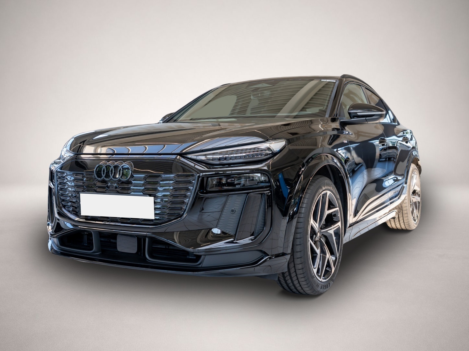 Audi Q6 e-tron (12/2025, ELECTRIC)