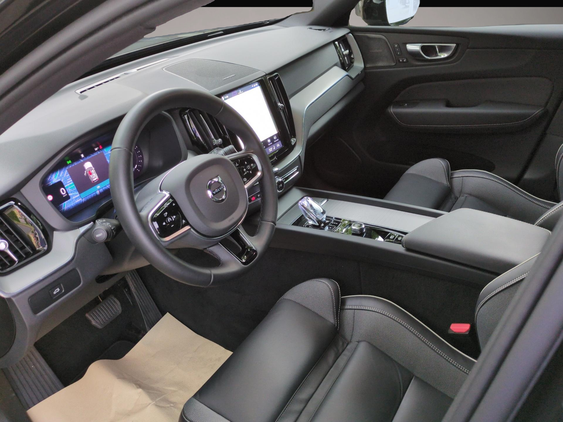 Volvo XC60 (05/2024, Benzin)