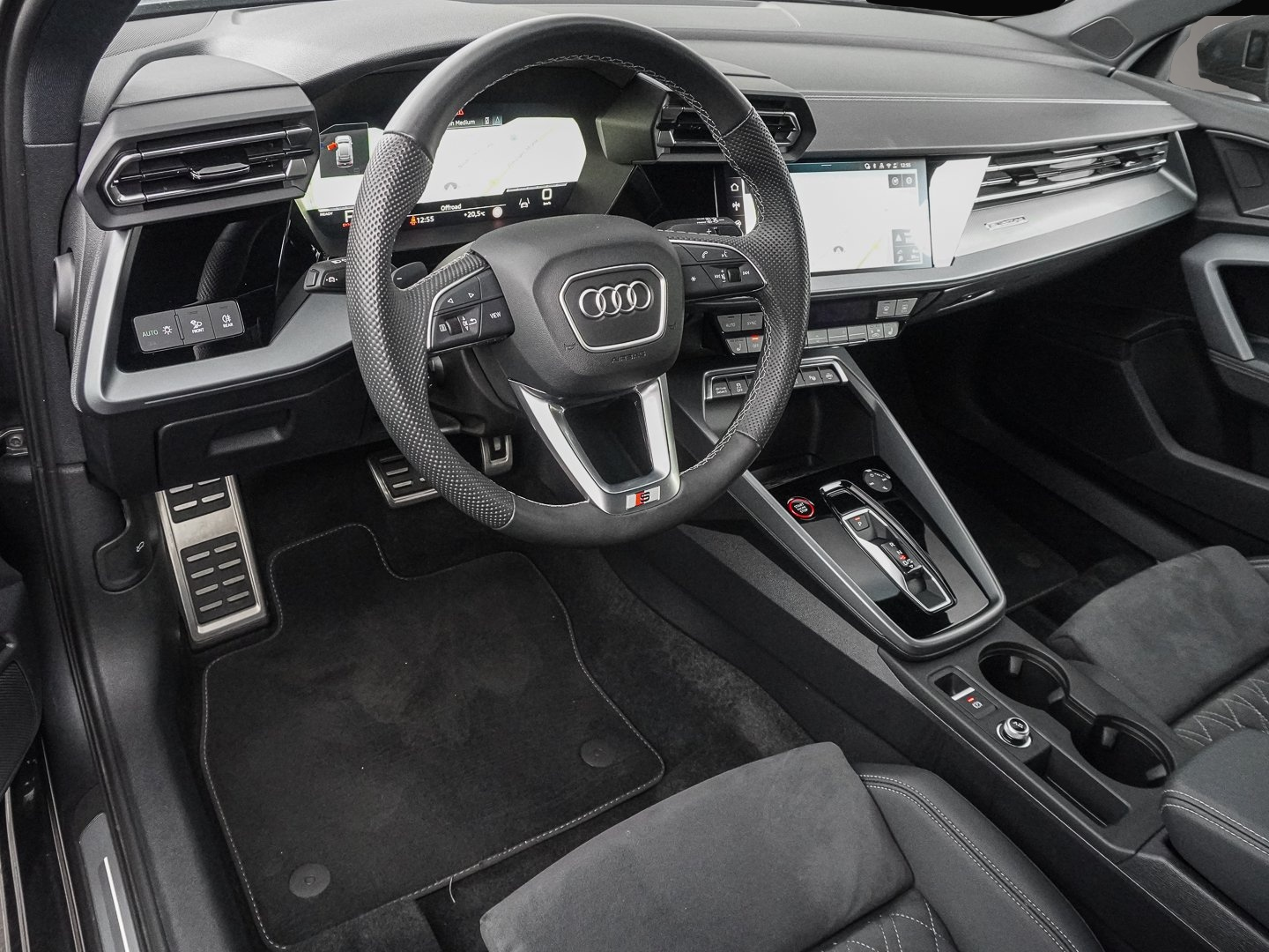 Audi quattro (02/2025, )