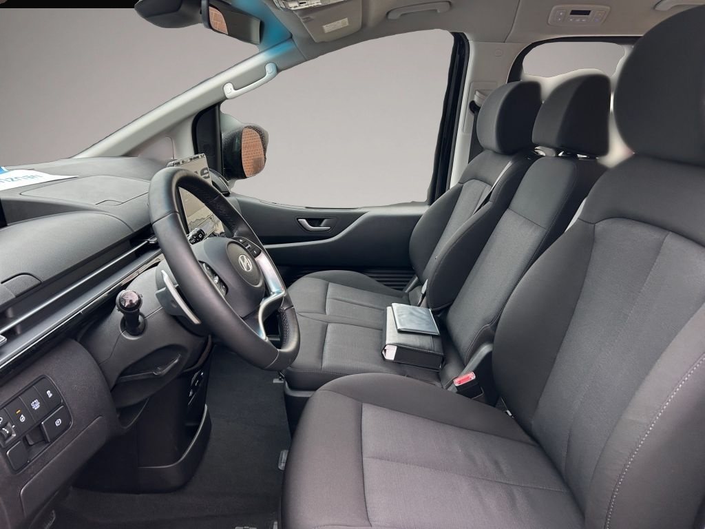 Hyundai STARIA (04/2025, )