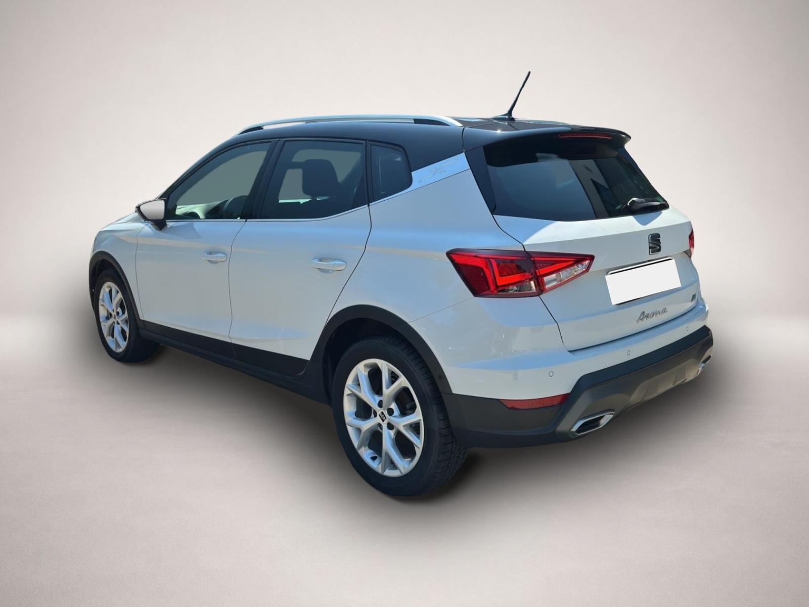 Seat Arona (11/2025, Benzin)