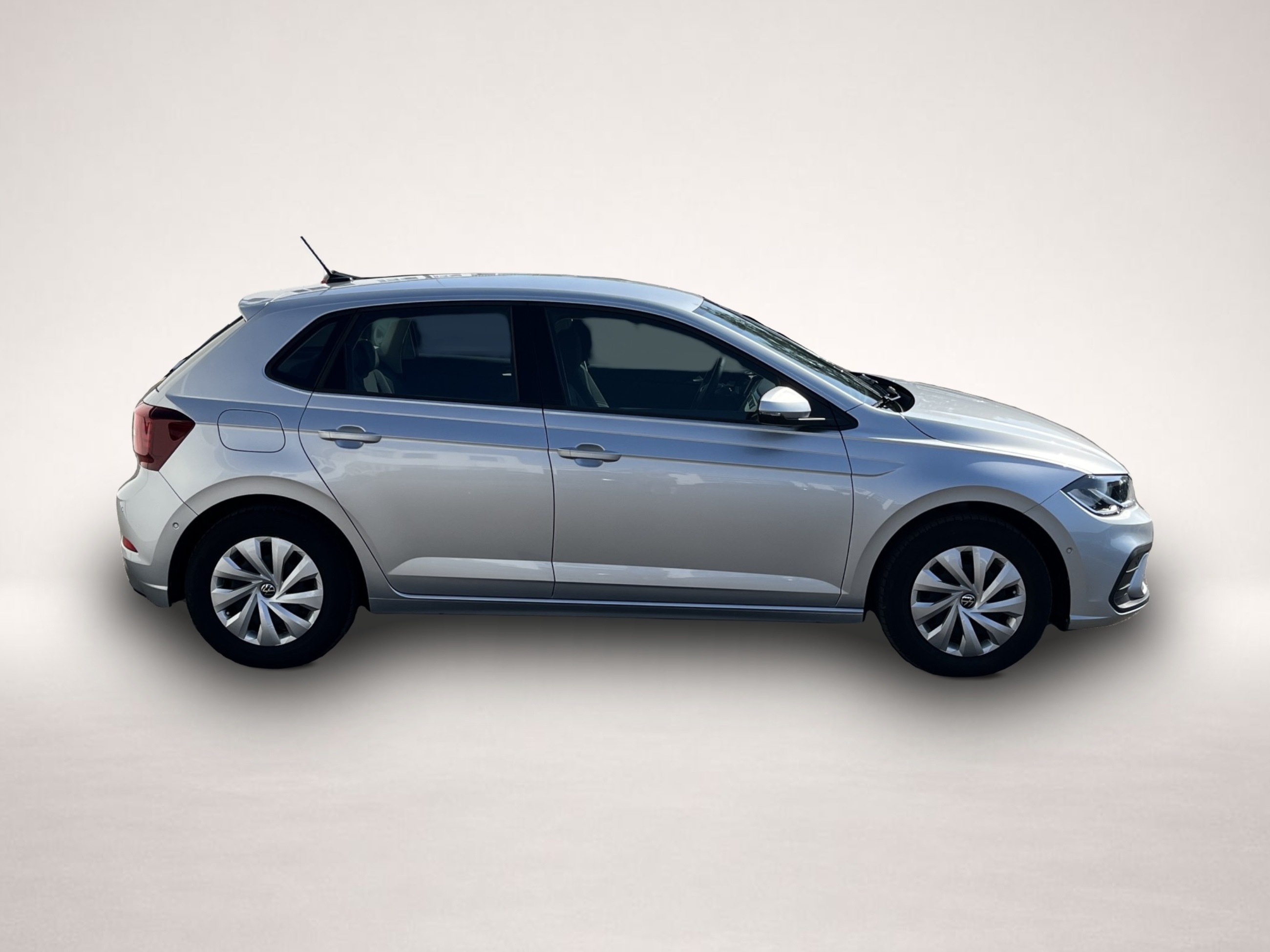 Volkswagen Polo (04/2022, Benzin)