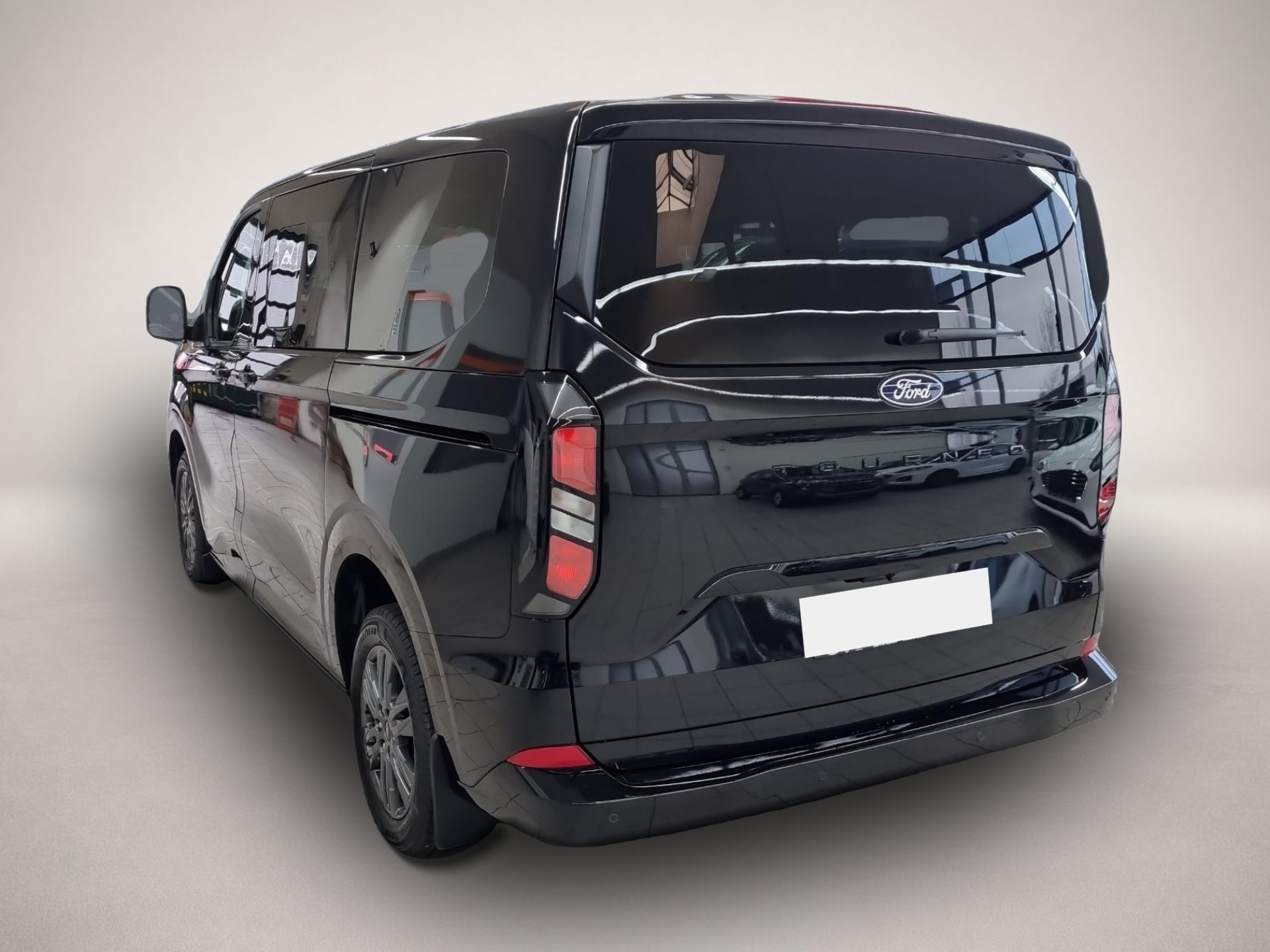 Ford Tourneo Custom (01/2026, Diesel)