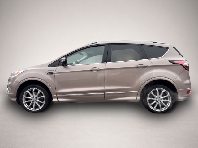 Ford Kuga (04/2017, Benzin)