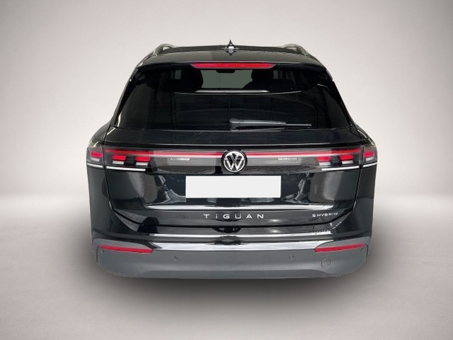 Volkswagen Tiguan, image 5 of 5