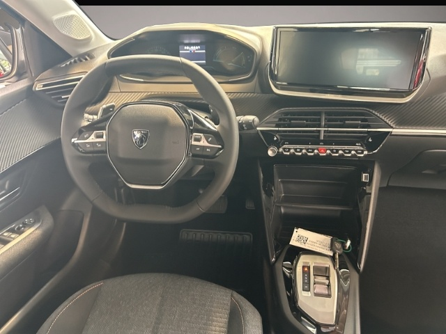 Peugeot 208 (06/2025, Benzin)
