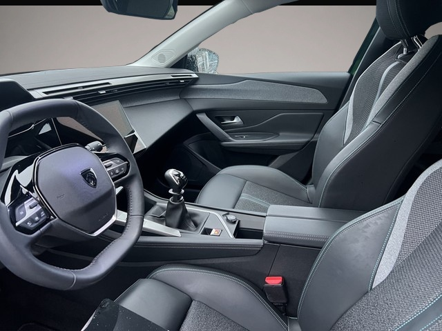 Peugeot 308 (12/2023, Benzin)