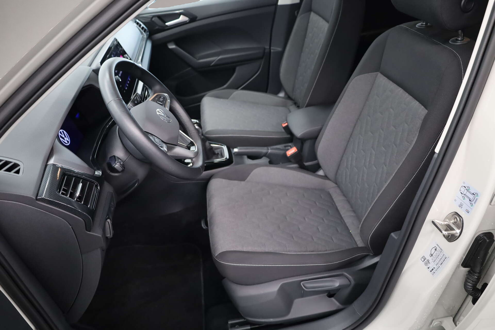 Volkswagen T-Cross (12/2024, Benzin)
