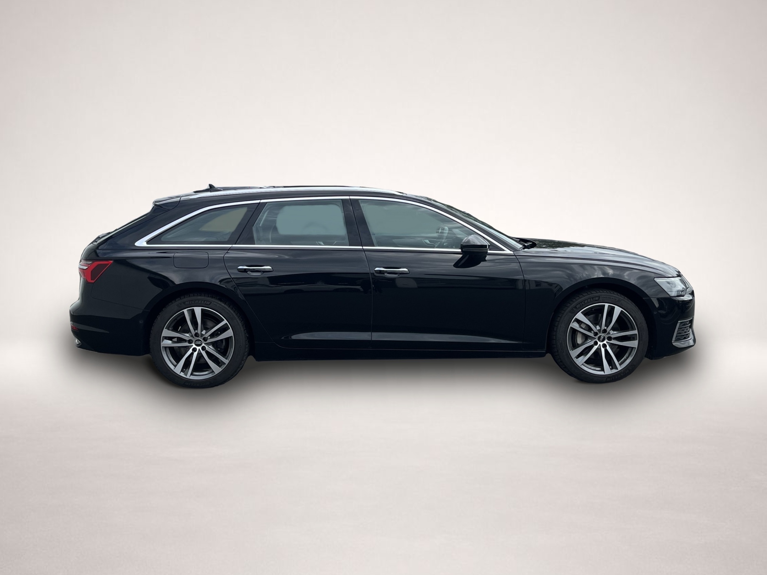 Audi A6 (01/2023, Benzin)