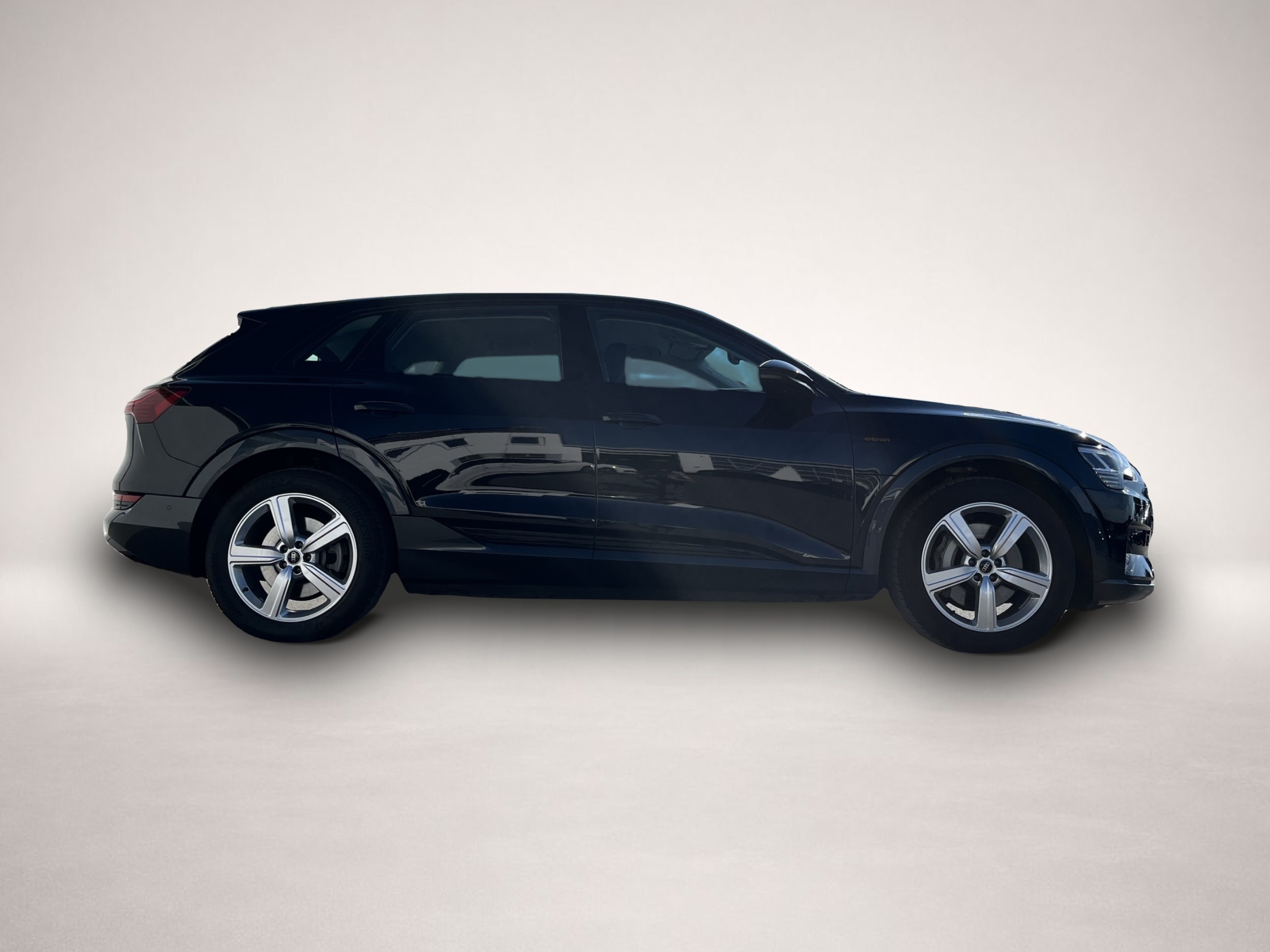 Audi e-tron (12/2022, ELECTRIC)